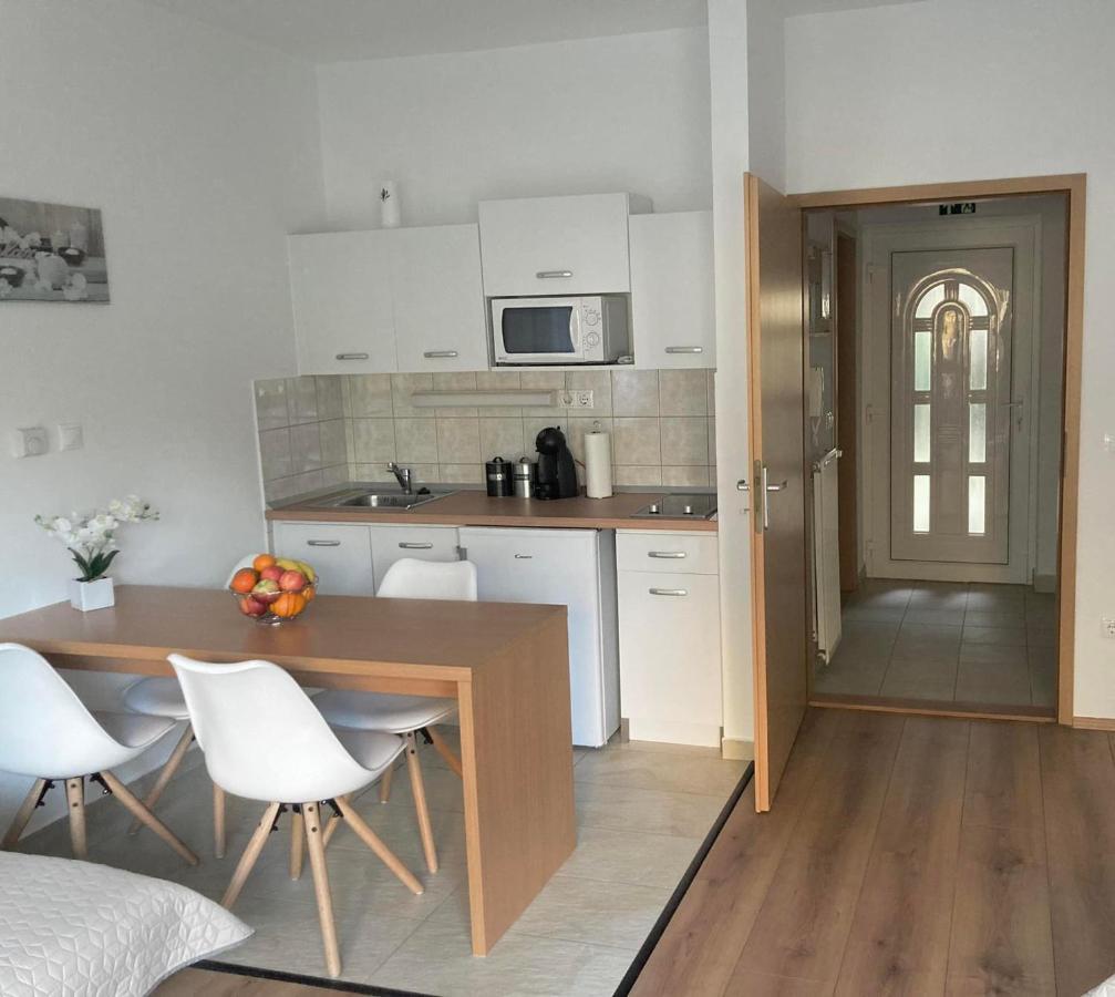 Jade Apartman เฮวิซ ภายนอก รูปภาพ